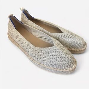 NWOB Rothy's Espadrille Diamond Metallic Flats Soft Platinum Color, size 9